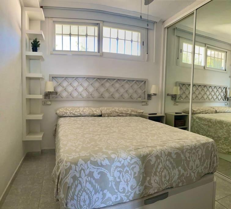 Apartamento Linda Apartment Торемолинос Екстериор снимка